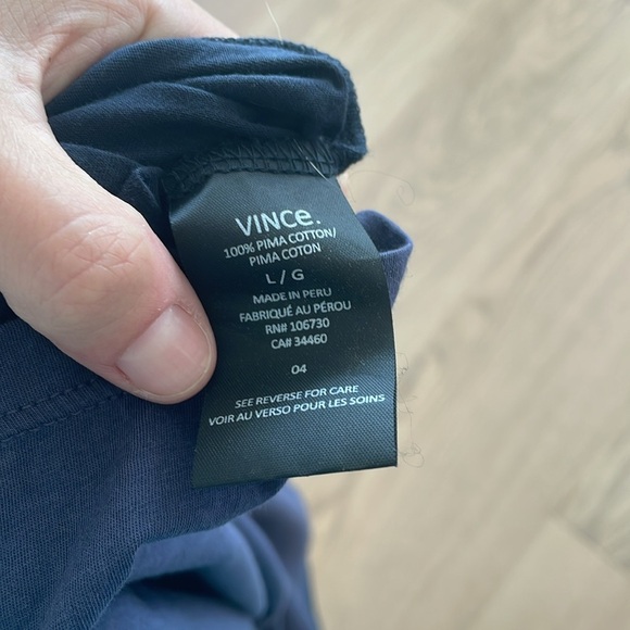 VINCE two tone blue crew neck tee- Size Large - Picture 6 of 6